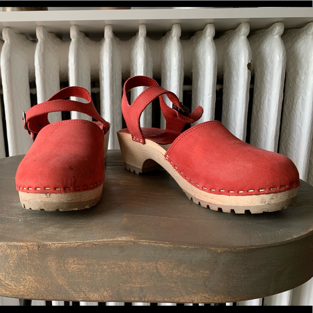 Red Clogs